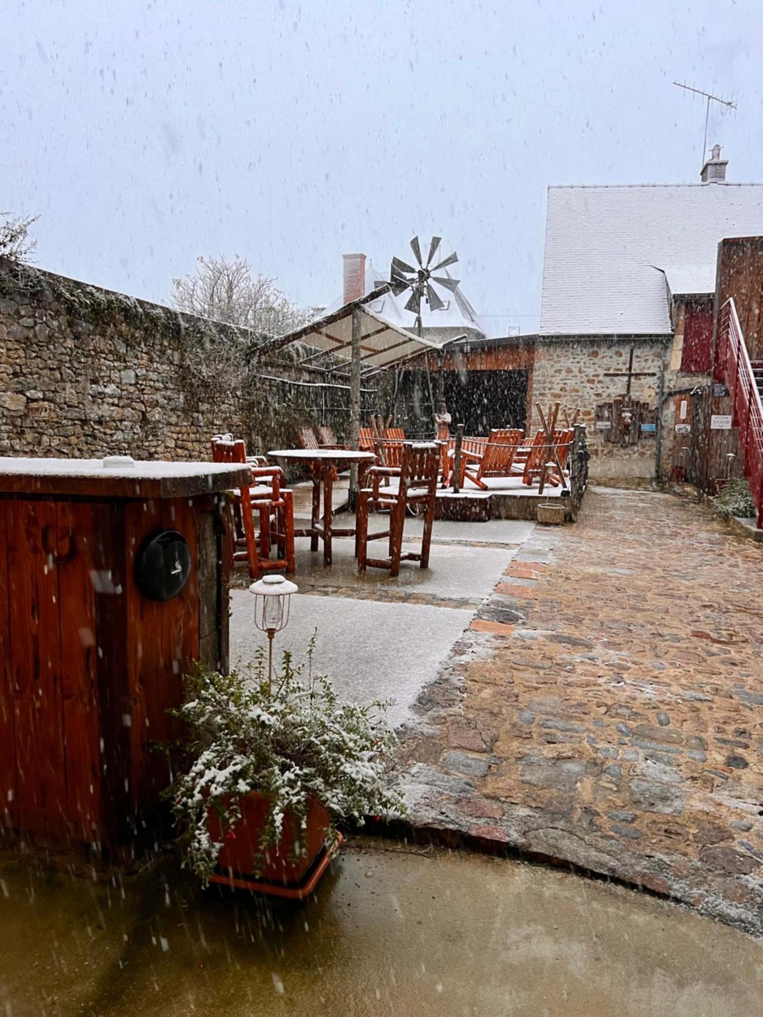Hotel Le Ranch Brulon Luaran gambar